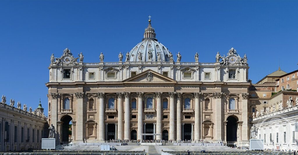 Basilica San Pietro Vaticano facciata Carlo Maderno 1626 cupola Michelangelo piazza Bernini colonnato UNESCO 1984