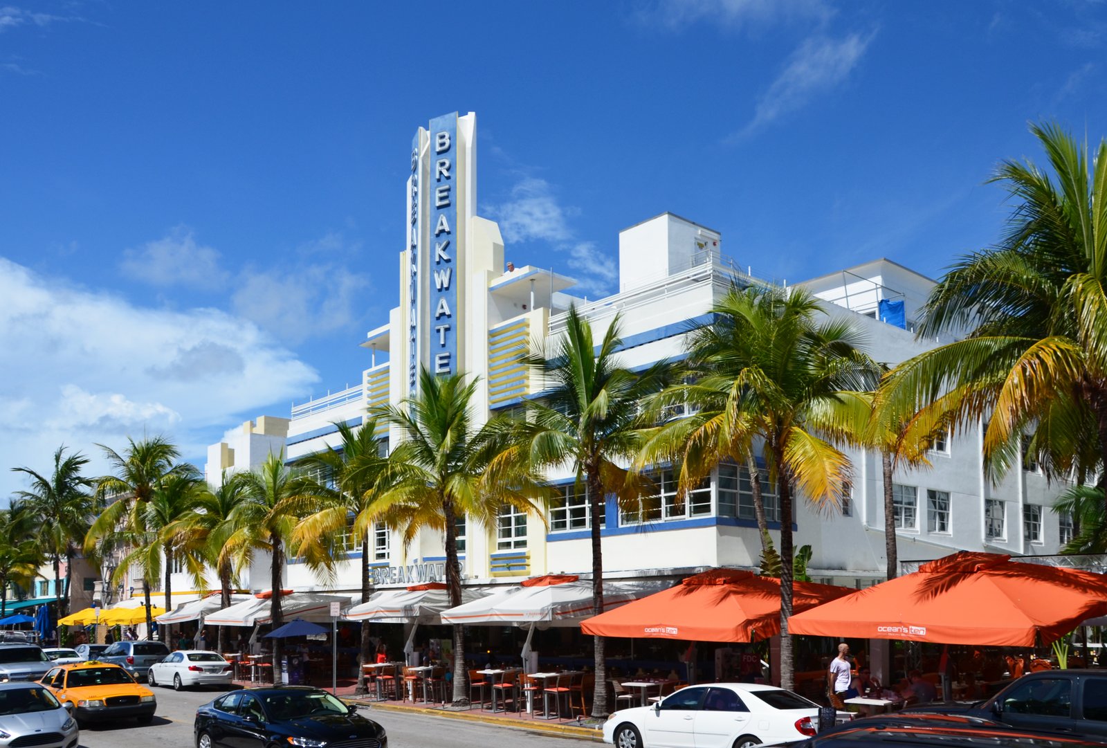 Breakwater Hotel twin fin towers, 940 Ocean Drive, Miami Beach, white Art Deco facade