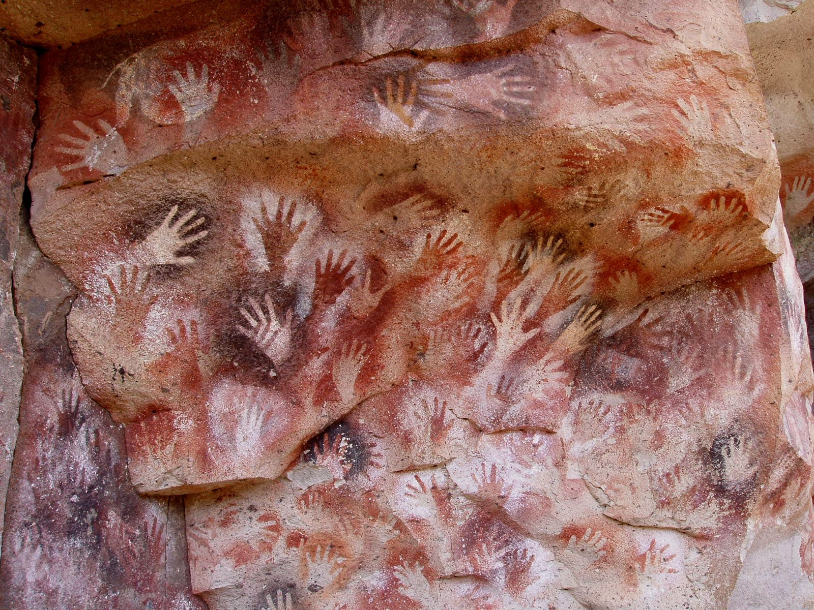 Cueva de las Manos cave with hundreds of hand stencils on cave walls, Patagonia, Argentina