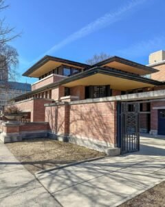 Chicago — Frank Lloyd Wright and the Birth of Modern Architecture