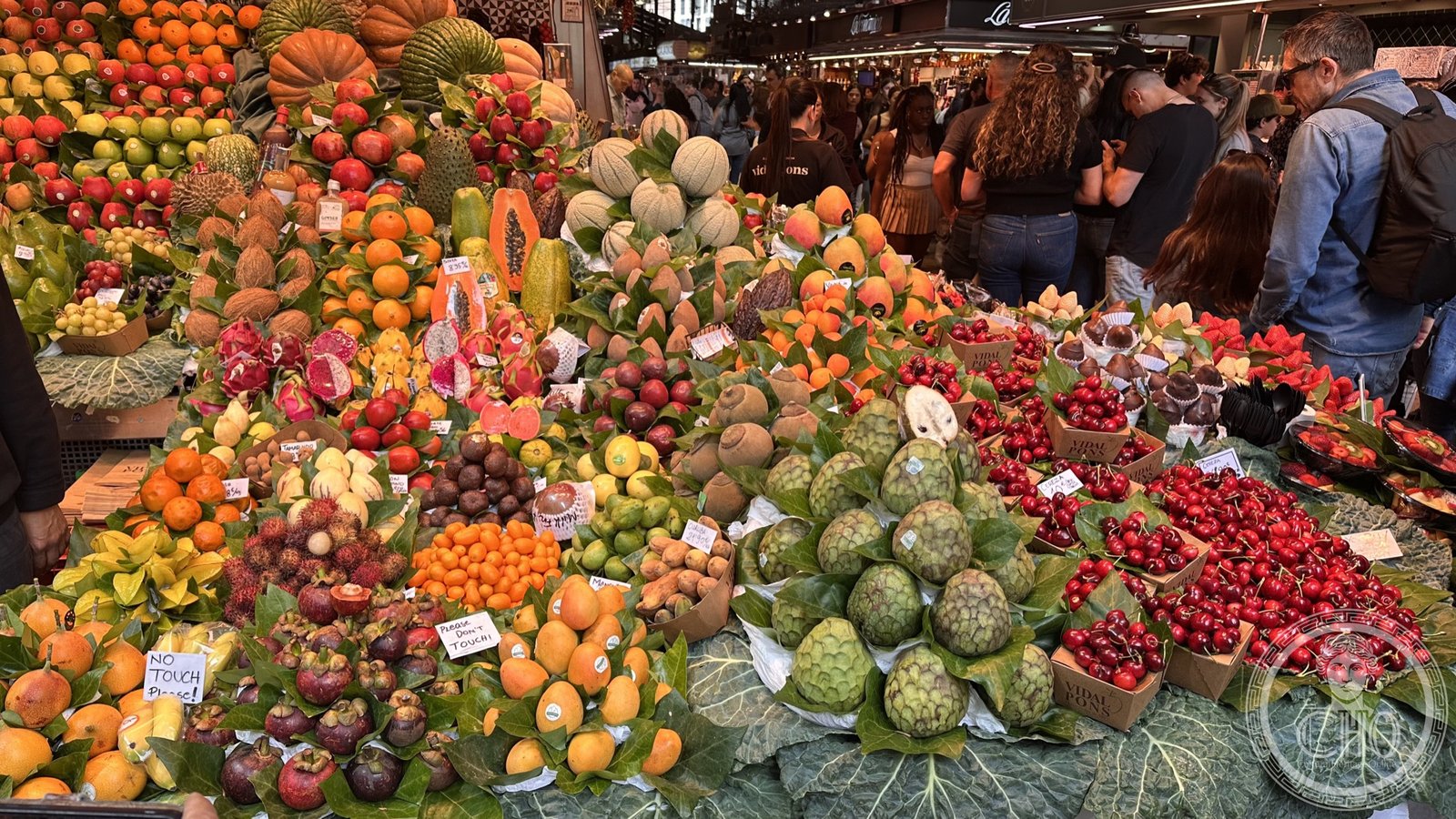 La Boqueria, Barcelona — photograph by Luigi De Marchi