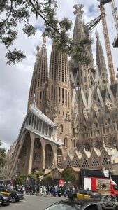 Basílica de la Sagrada Família — The Nativity façade, encrusted with carved stone.
