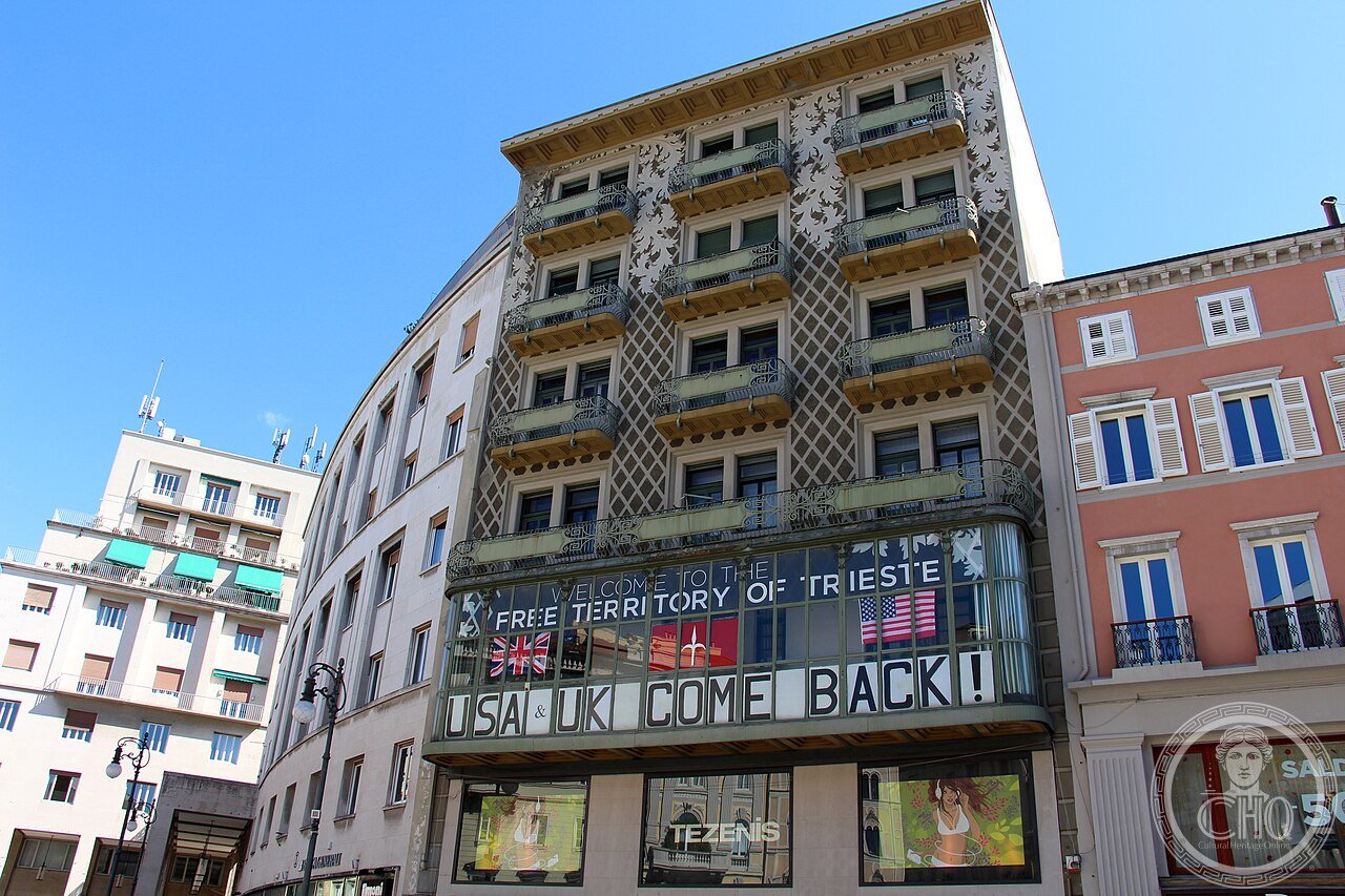 Casa Bartoli, Piazza della Borsa 7, Trieste — Max Fabiani 1905, Vienna Secession facade