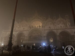 Basilica di San Marco, Venice — atmospheric night photograph in winter fog by Luigi De Marchi
