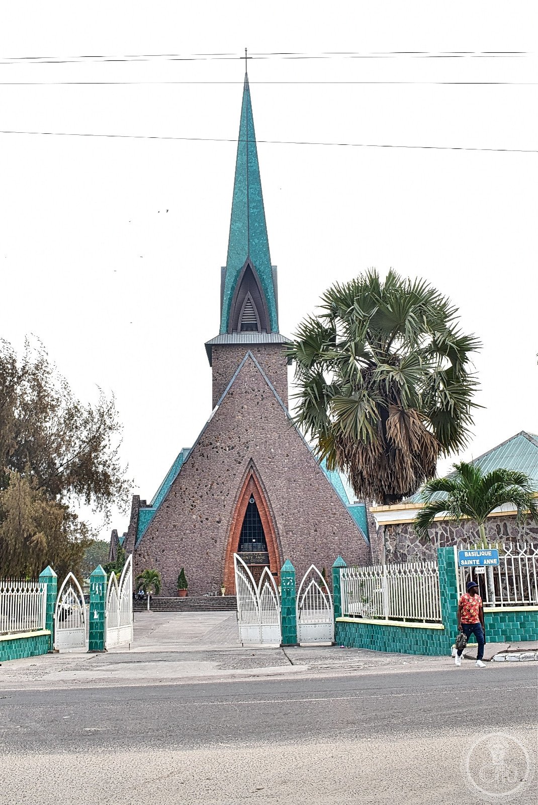 Basilique Sainte-Anne-du-Congo, Brazzaville