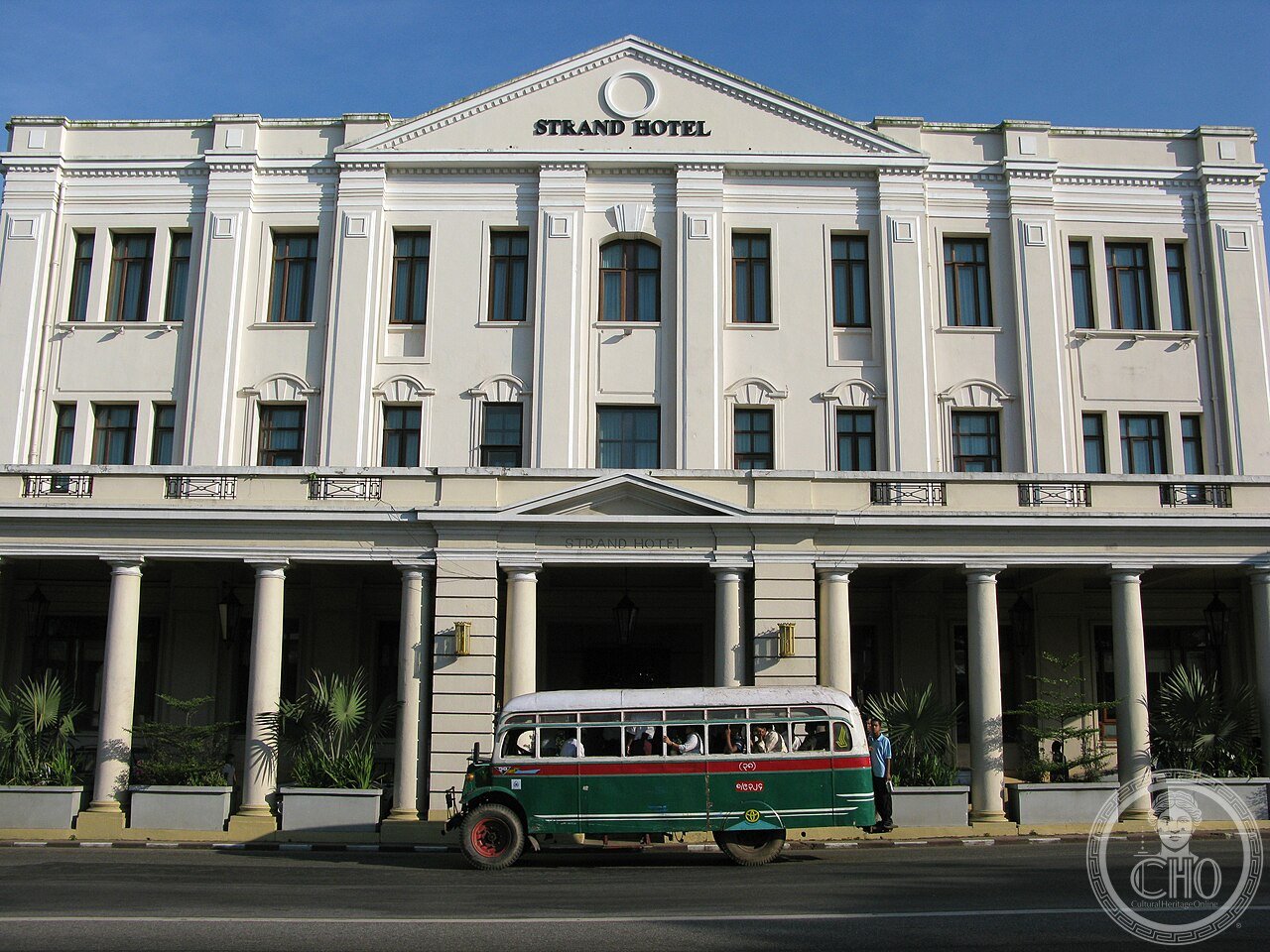 Strand Hotel, Yangon