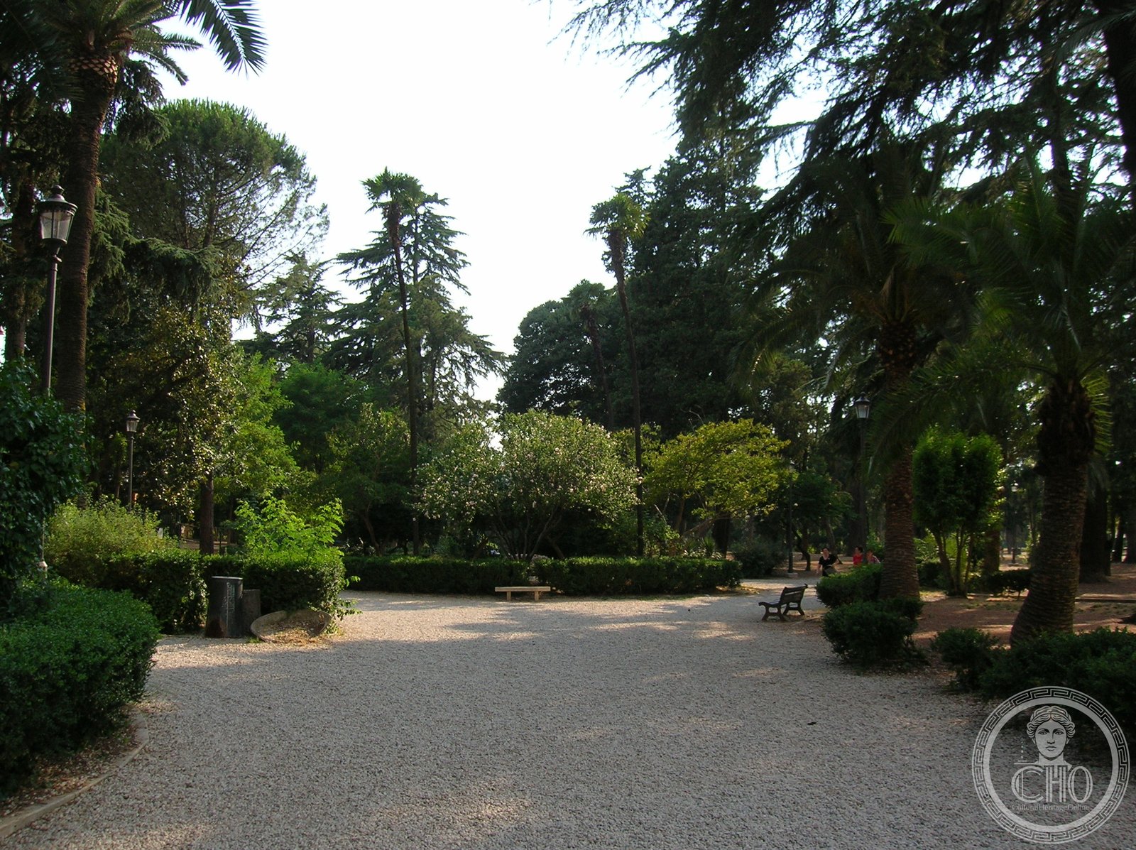 Villa Lazzaroni — via Wikimedia Commons