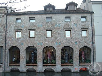 Casa dei Carraresi Museum — via Wikimedia Commons