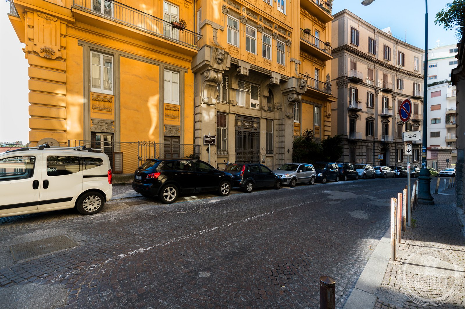 Acquaviva Coppola Palace — via Wikimedia Commons Acquaviva Coppola Palace — via Wikimedia Commons