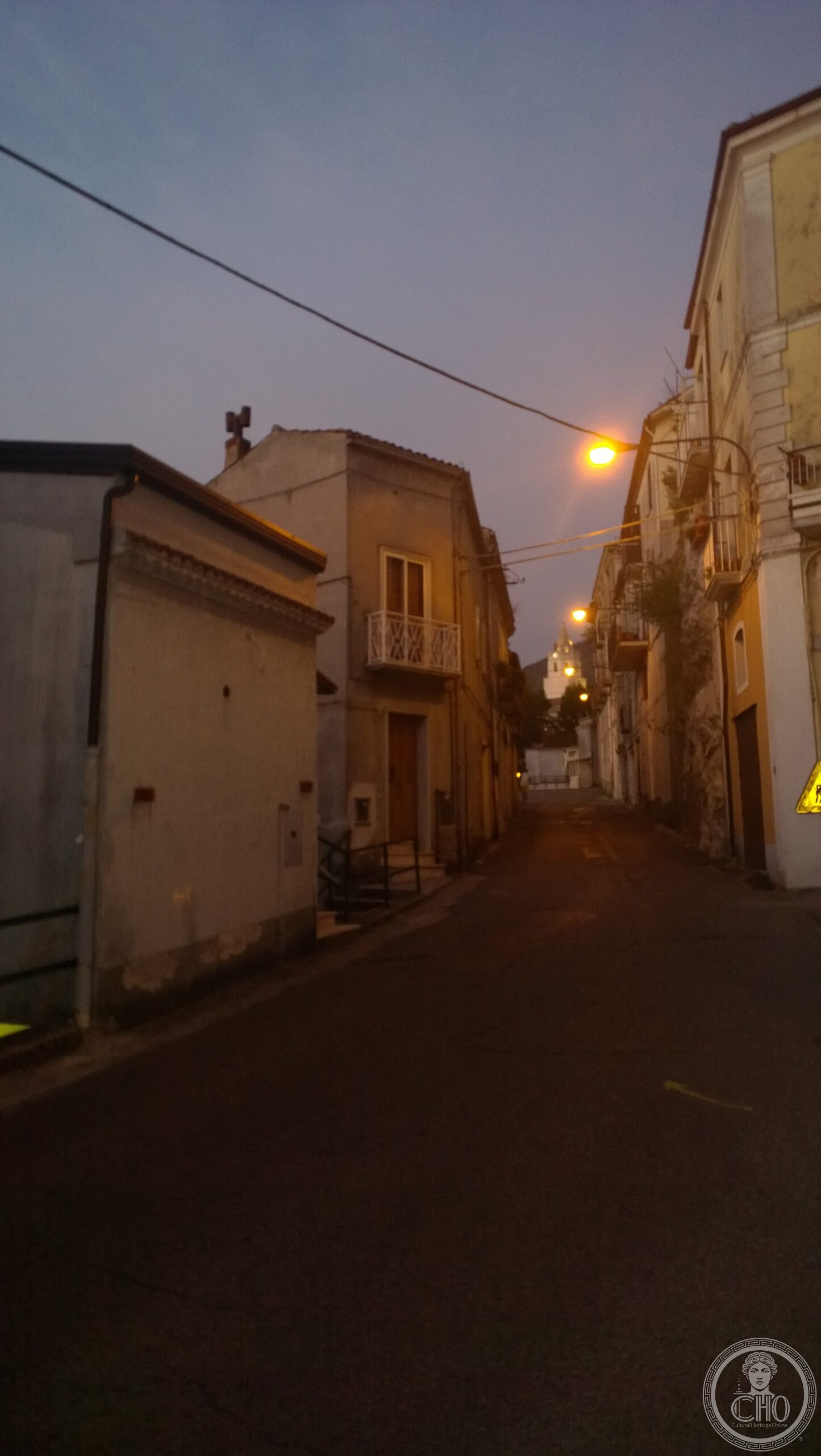 Lauria — via Wikimedia Commons