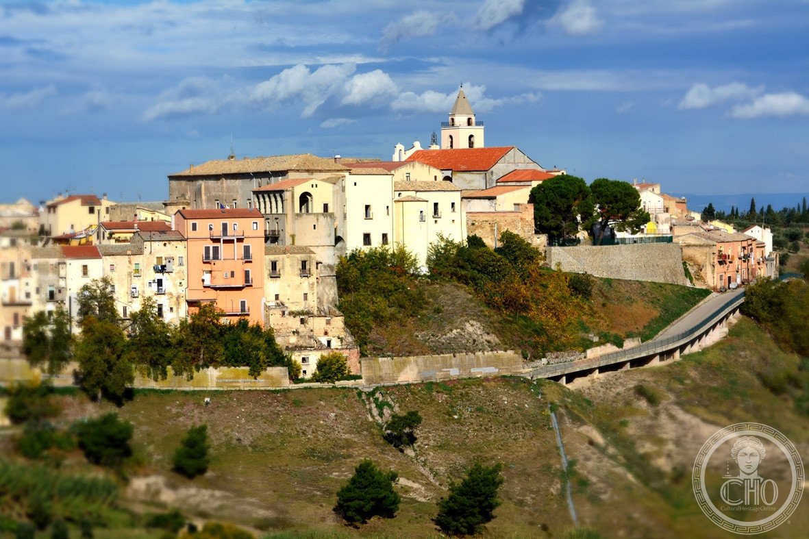 Lavello — via Wikimedia Commons