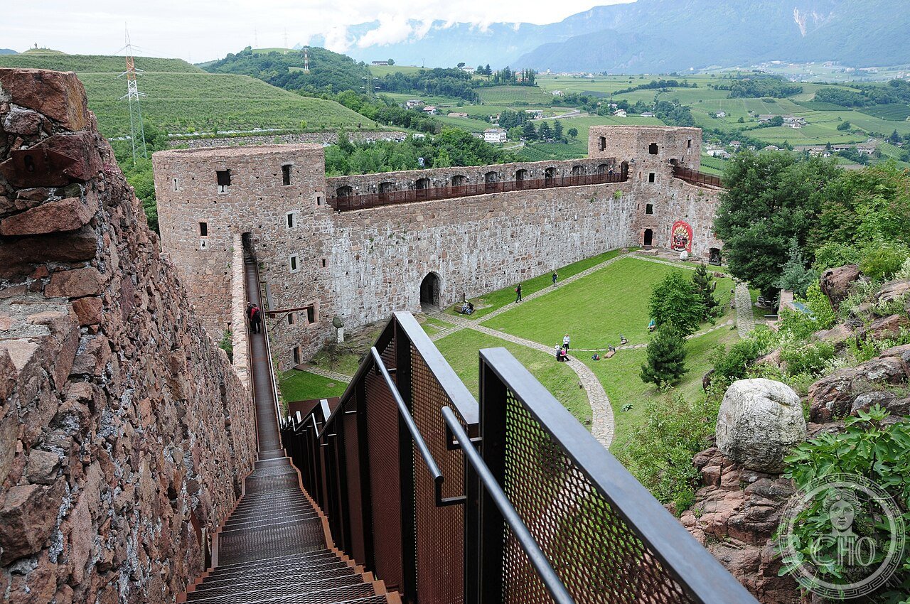 MMM Messner Mountain Museum — via Wikimedia Commons