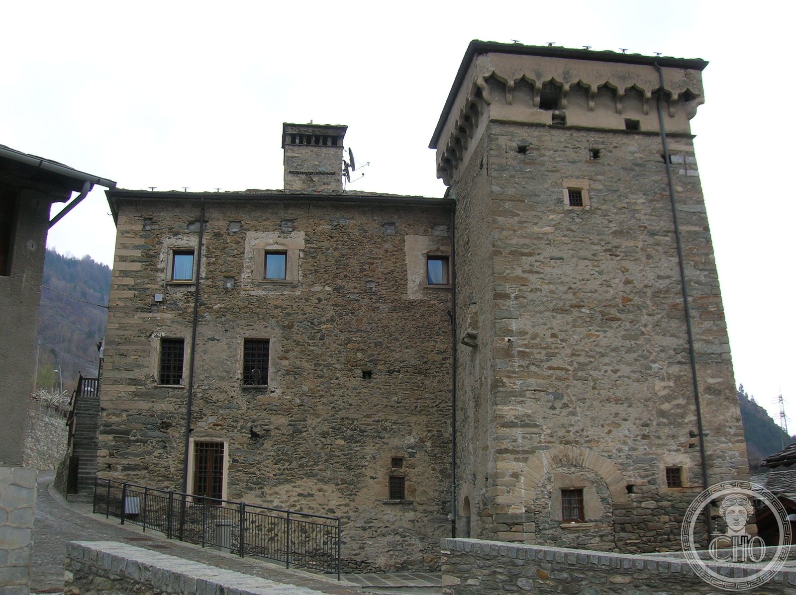 Chateau de Bosses castle — via Wikimedia Commons
