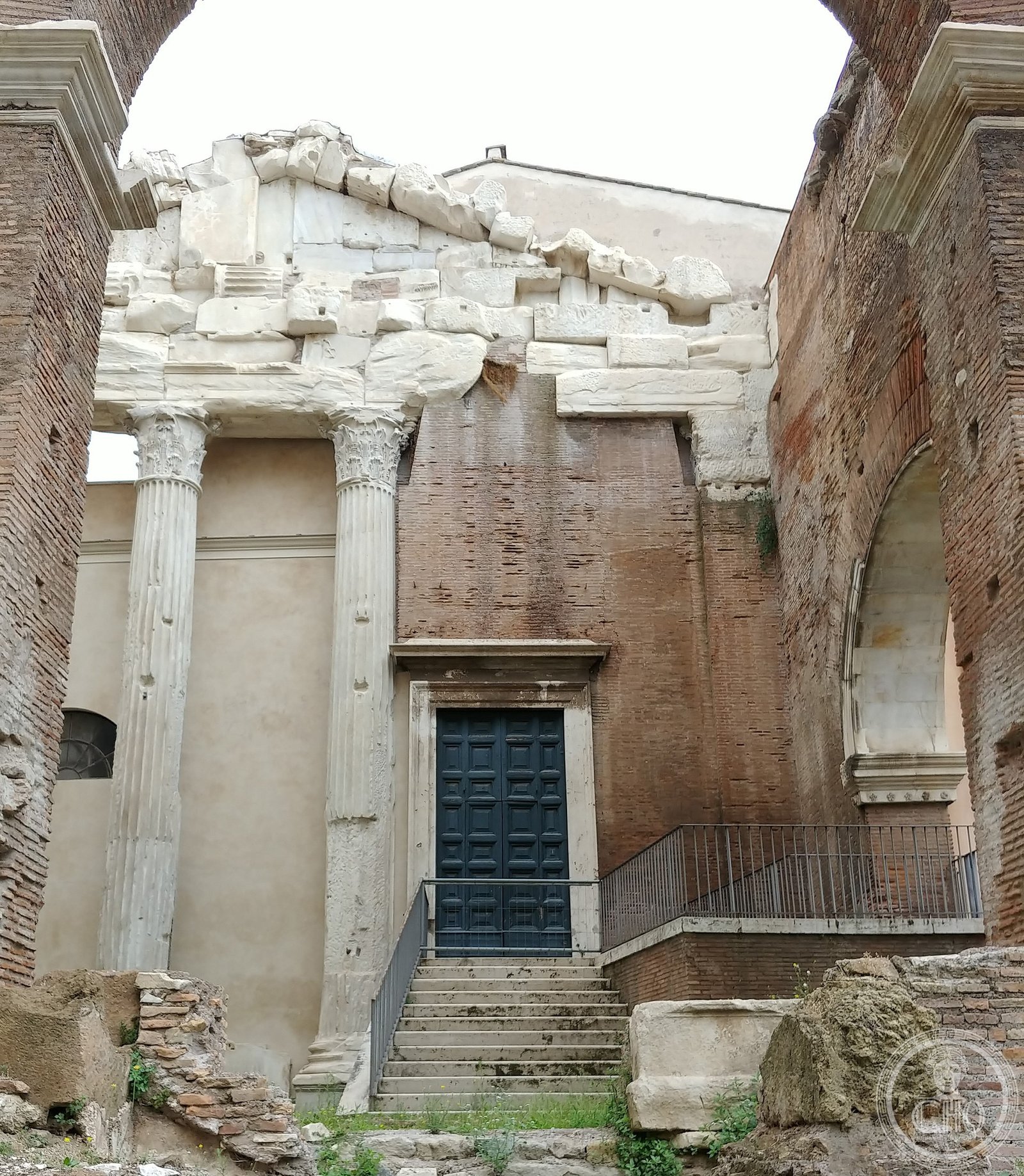 Church of Sant’Angelo in Pescheria — via Wikimedia Commons