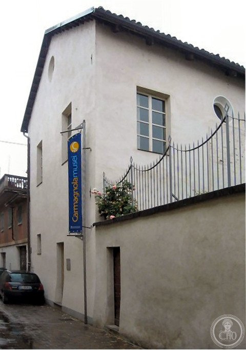 Synagogue of Carmagnola — via Wikimedia Commons