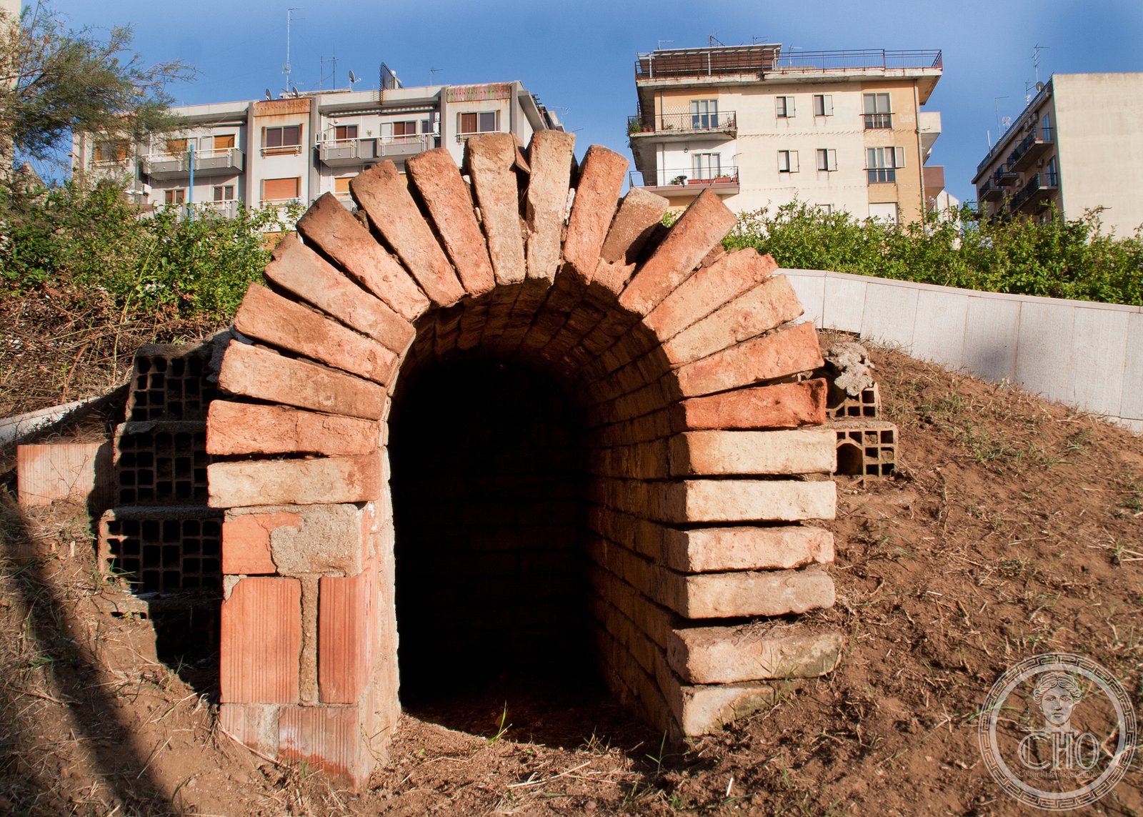 Hellenistic Tomb, Sacred Area of the Marina — via Wikimedia Commons
