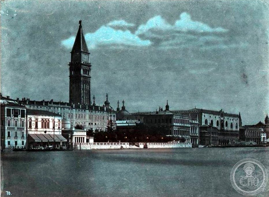 Royal Gardens — via Wikimedia Commons Royal Gardens — via Wikimedia Commons
