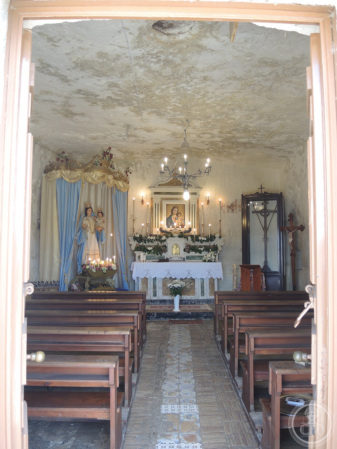 Rock Church of the Madonna delle Vergini — via Wikimedia Commons