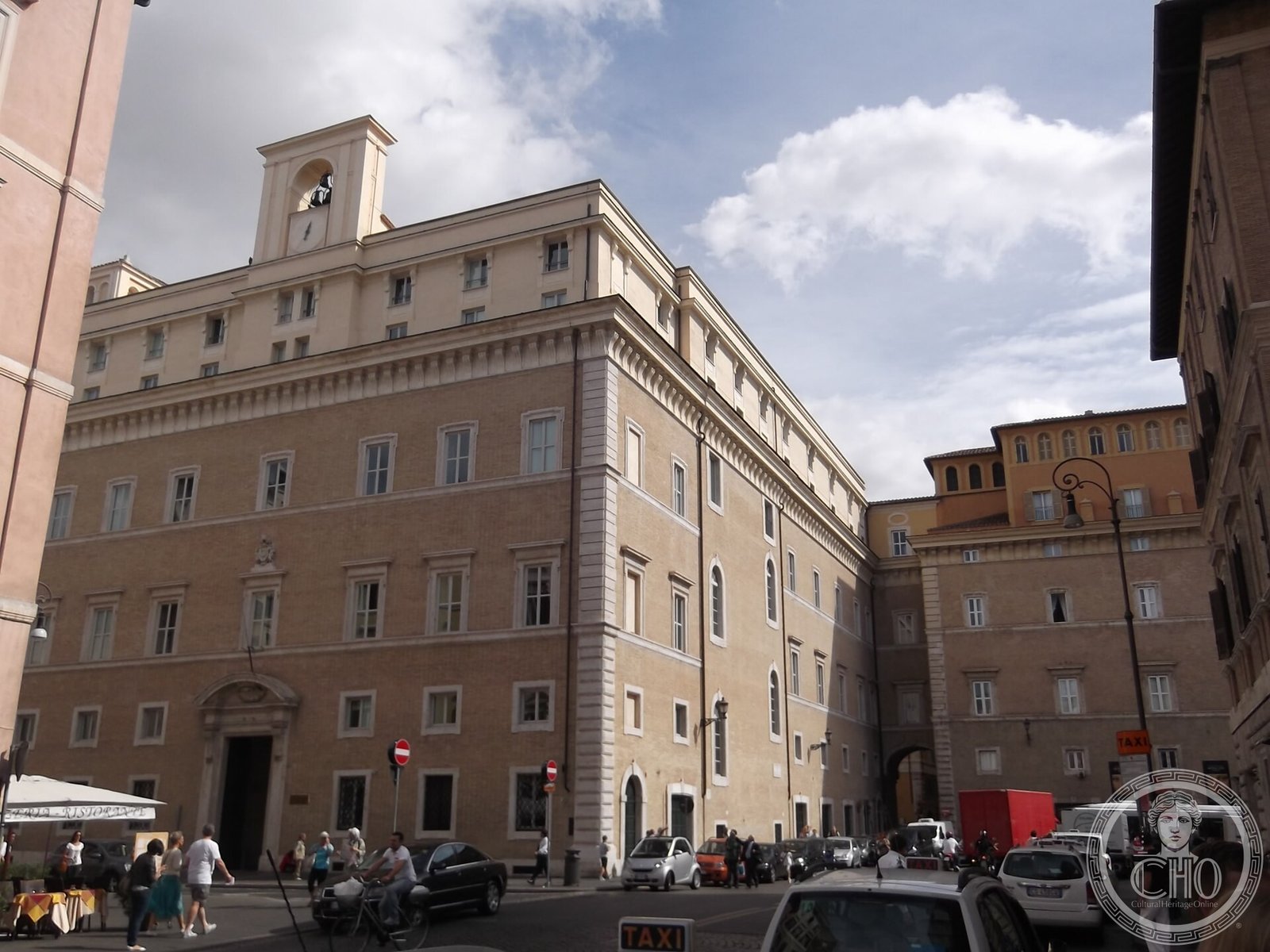 Hotel Palazzo delle Pietre — via Wikimedia Commons