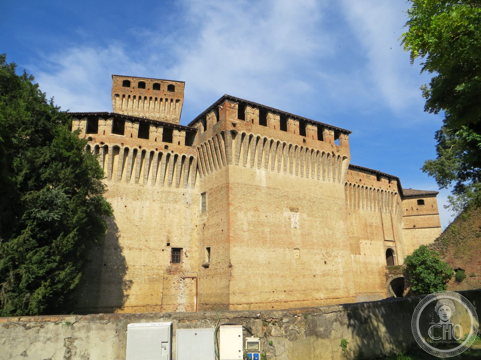 Castello di Montechiarugolo — via Wikimedia Commons