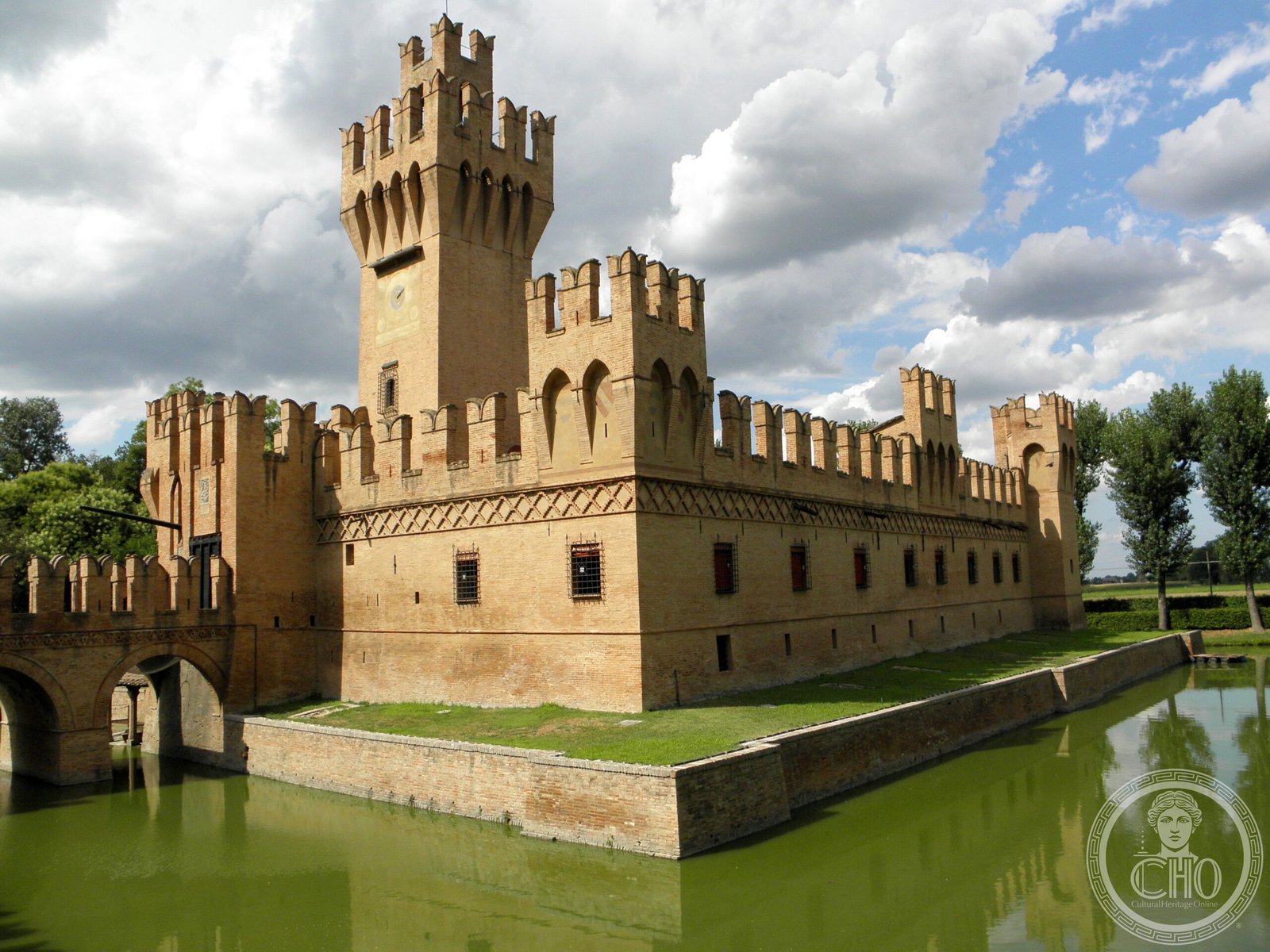 Manzoli Castle – Virtual Tour 360° — via Wikimedia Commons