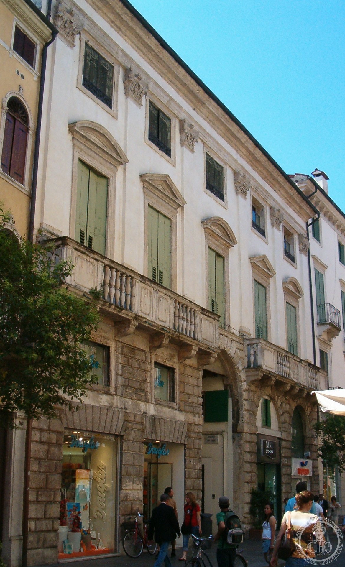 Arrigoni Noventa Pojana Palace — via Wikimedia Commons
