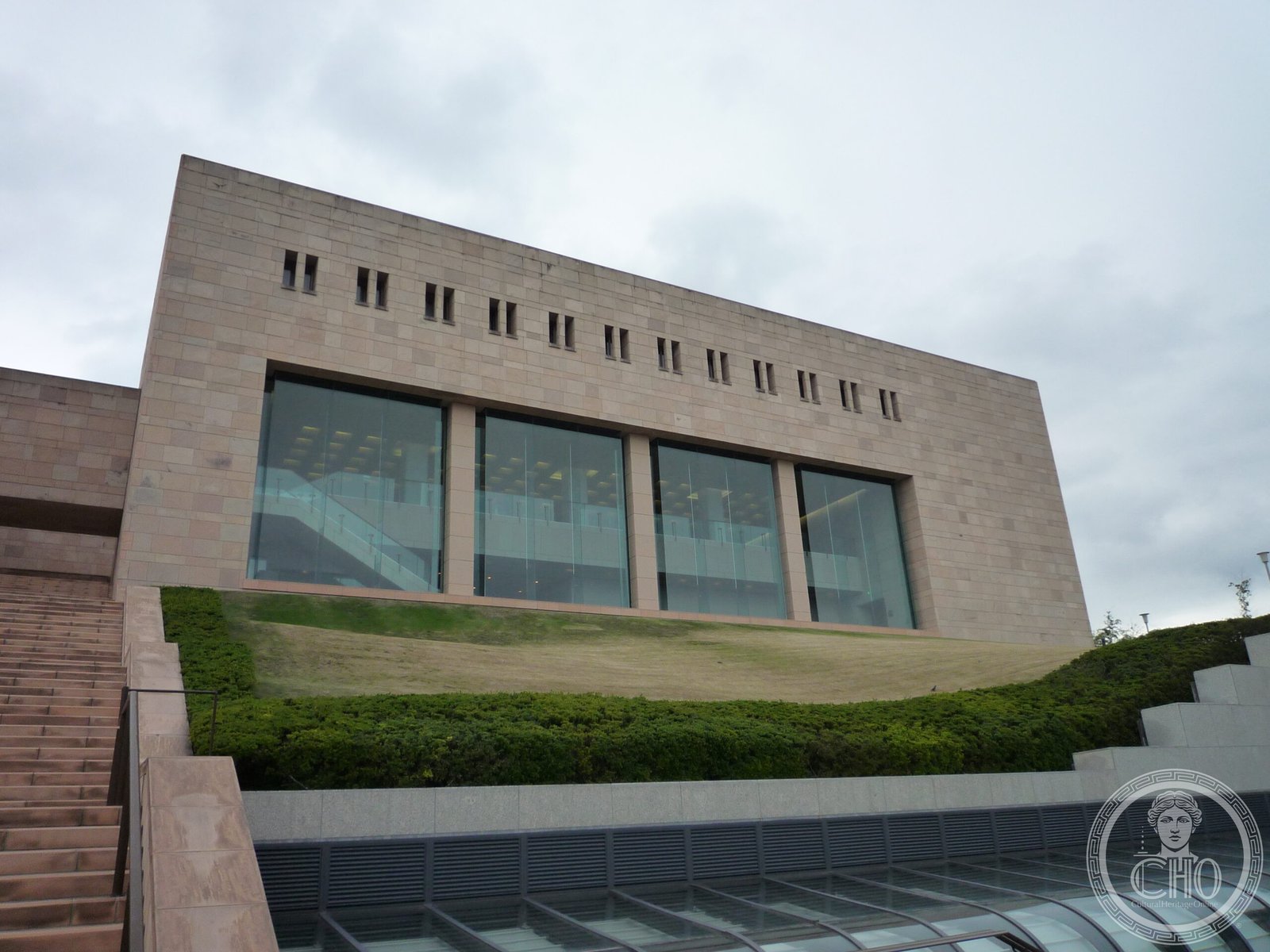 MOA Museum of Art — via Wikimedia Commons MOA Museum of Art — via Wikimedia Commons