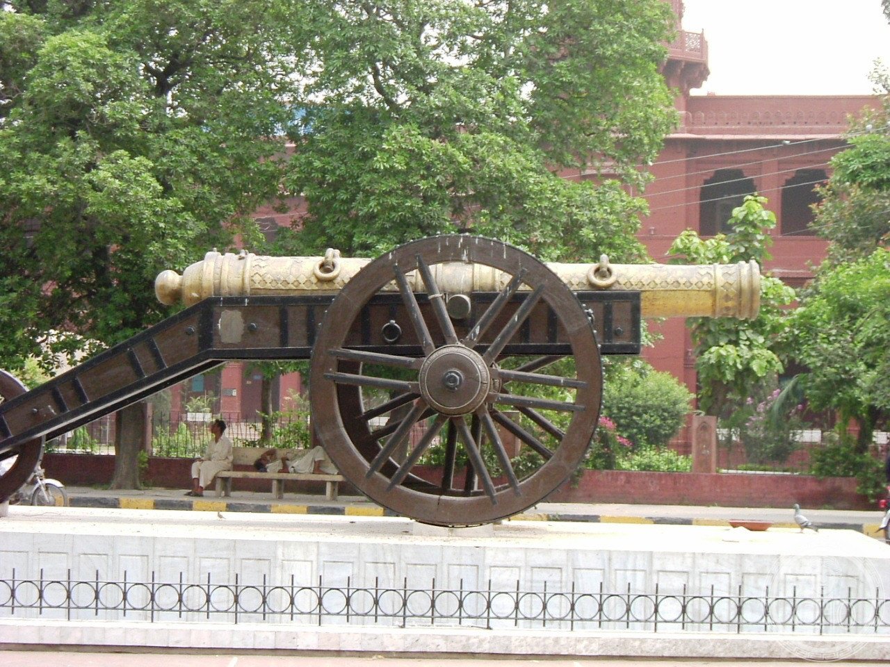 The Lahore Museum — via Wikimedia Commons