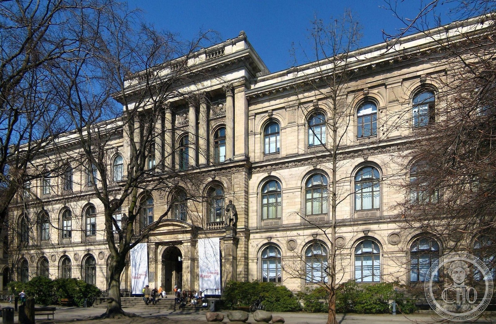 Museum Für Naturkunde – Naturkundemuseum — via Wikimedia Commons