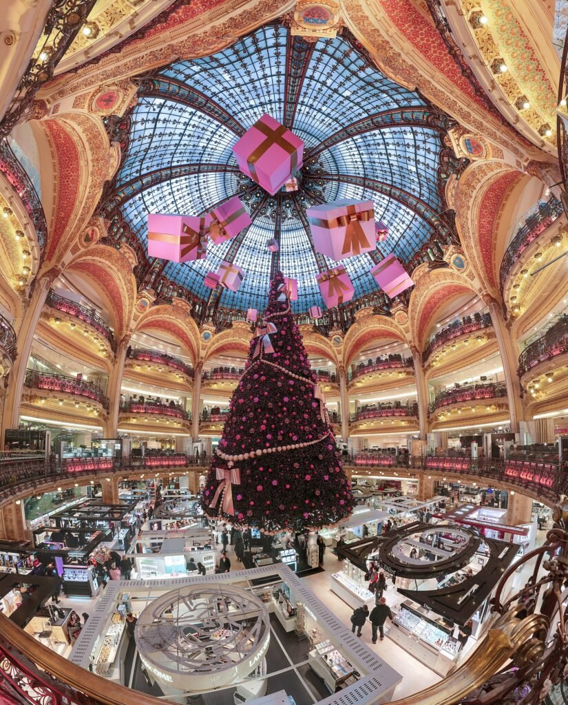 Neo-Byzantine stained-glass dome of Galeries Lafayette, Boulevard Haussmann, Paris Neo-Byzantine stained-glass dome of Galeries Lafayette, Boulevard Haussmann, Paris