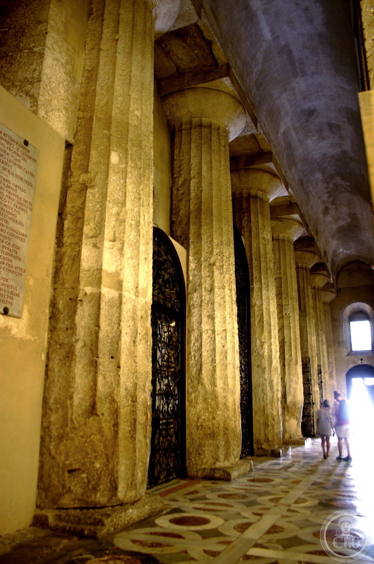 0779 - Siracusa - Duomo - Navata destra - Foto Giovanni Dall'Orto - 22-May-2008