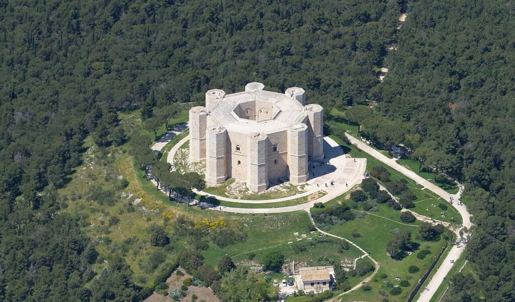 Aerial image of Castel del Monte (view from the south)