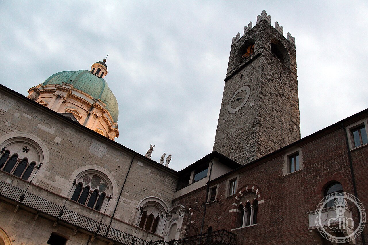 Brescia - Palazzo Broletto (48748156981)
