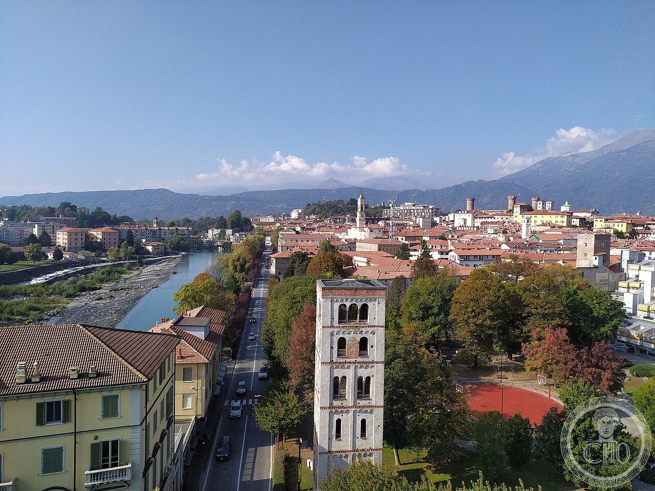 Linux Day Ivrea 2021 - visione d'insieme da Piazza Rondolino direzione Ovest naviglio