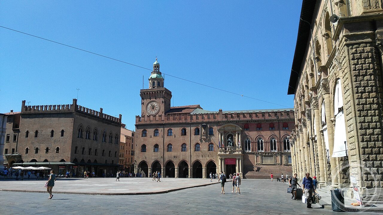 PIAZZA MAGGIORE