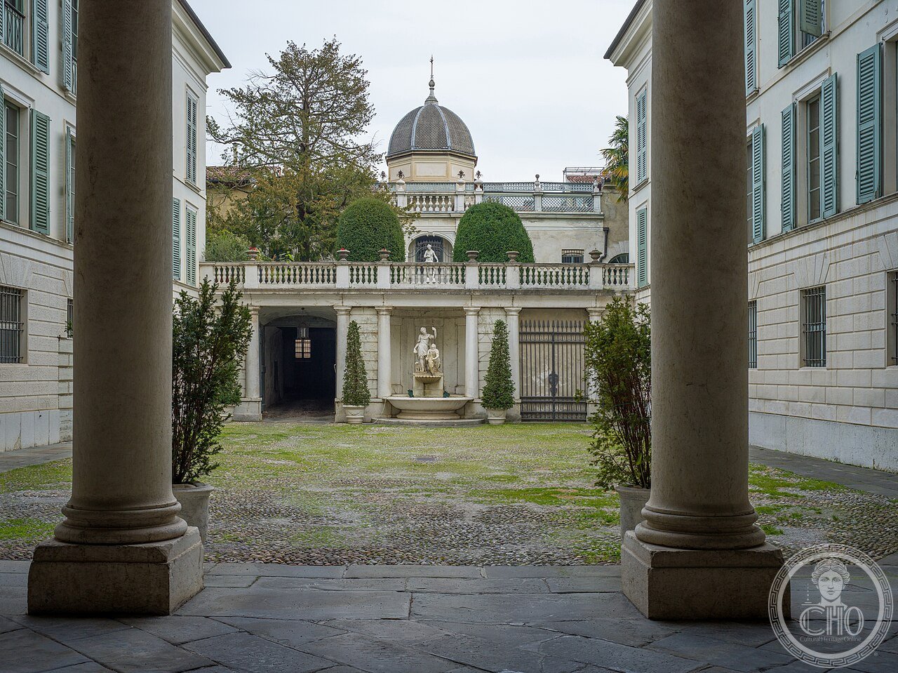 Palazzo Uggeri Fenaroli Via della Pace Brescia