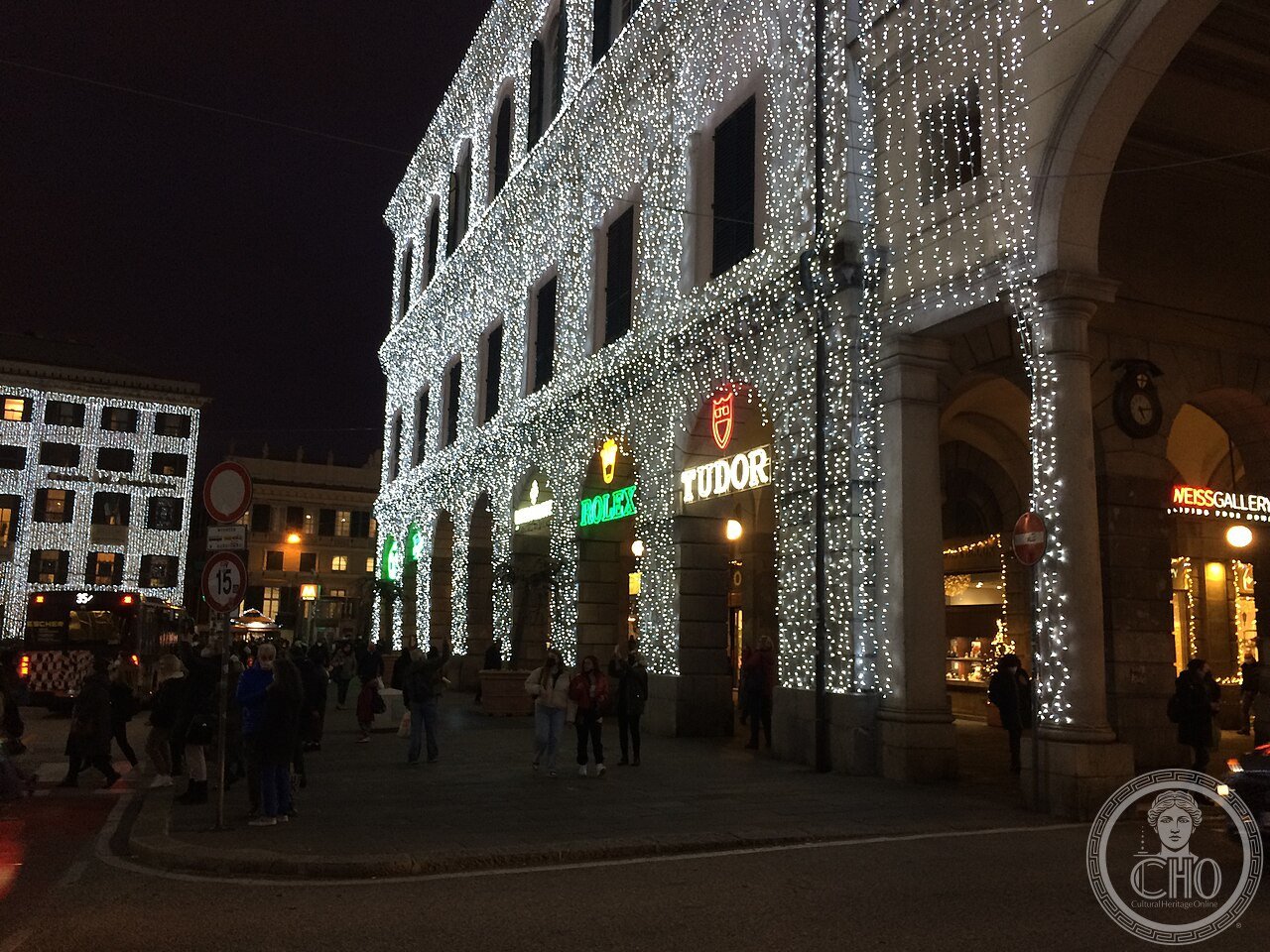 Piazza Raffaele De Ferrari (01)