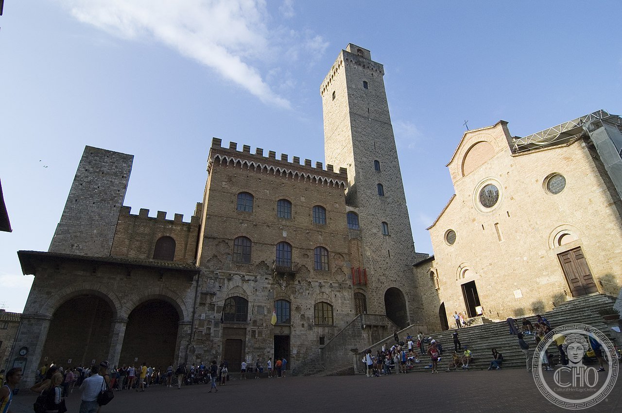 Piazza del Duomo - San Gimignano