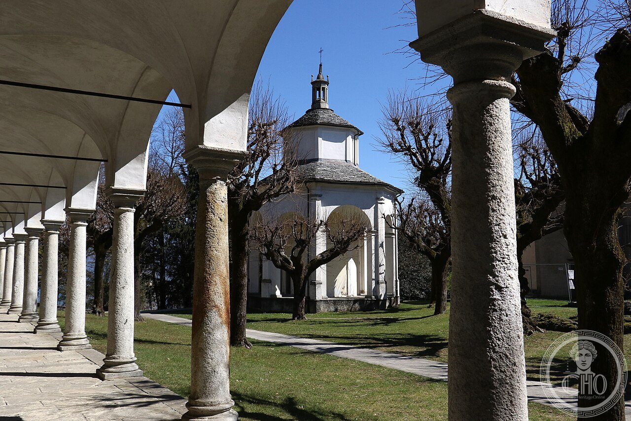 Porticato Via Crucis e cappella di San Giovanni Battista - Sacro Monte di Ghiffa - UNESCO patrimonio mondiale dell'umani