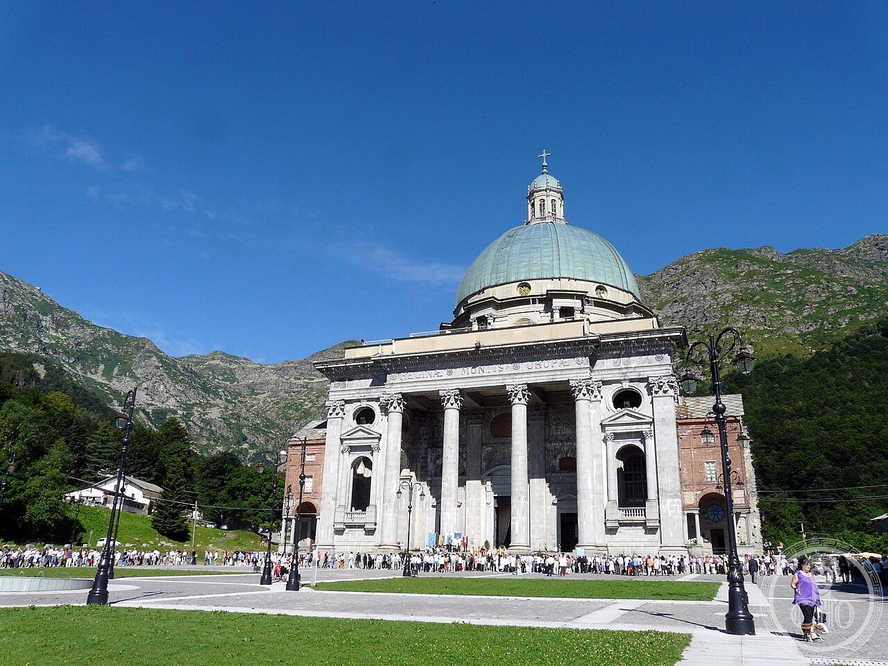 Santuario di Oropa-chiesa nuova-complesso1