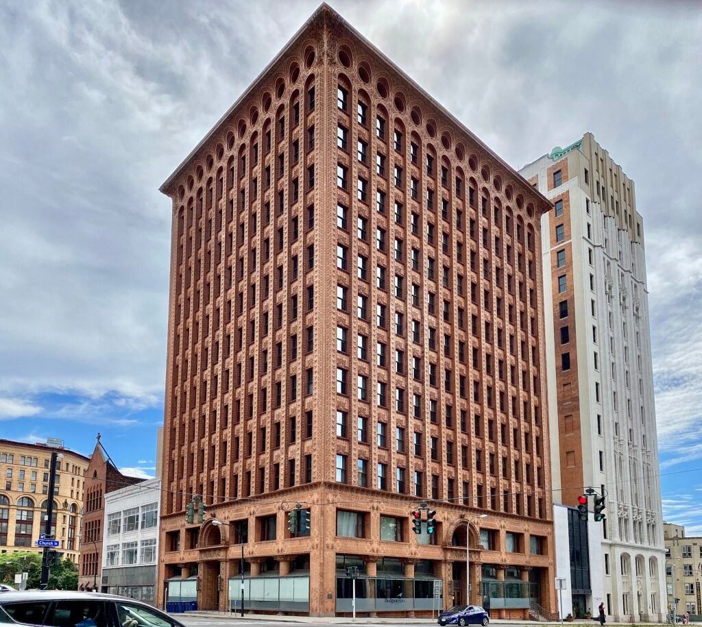 The red terracotta, richly ornamented façade of the Guaranty Building, Buffalo The red terracotta, richly ornamented façade of the Guaranty Building, Buffalo