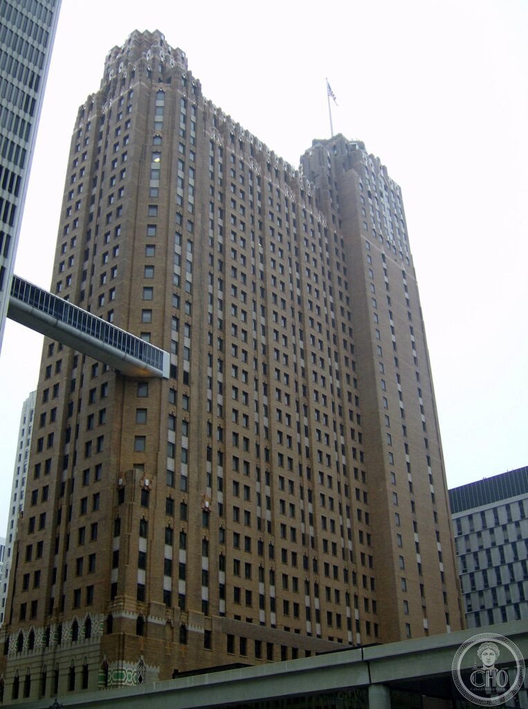 Guardian Building Detroit, copper-brick Art Déco skyscraper rising above the financial district