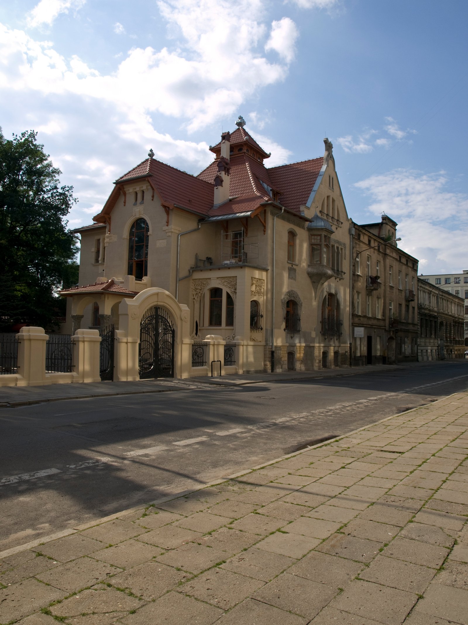 Leopold Kindermann Villa — an Art Nouveau house carved with apple boughs and foliage, Łódź