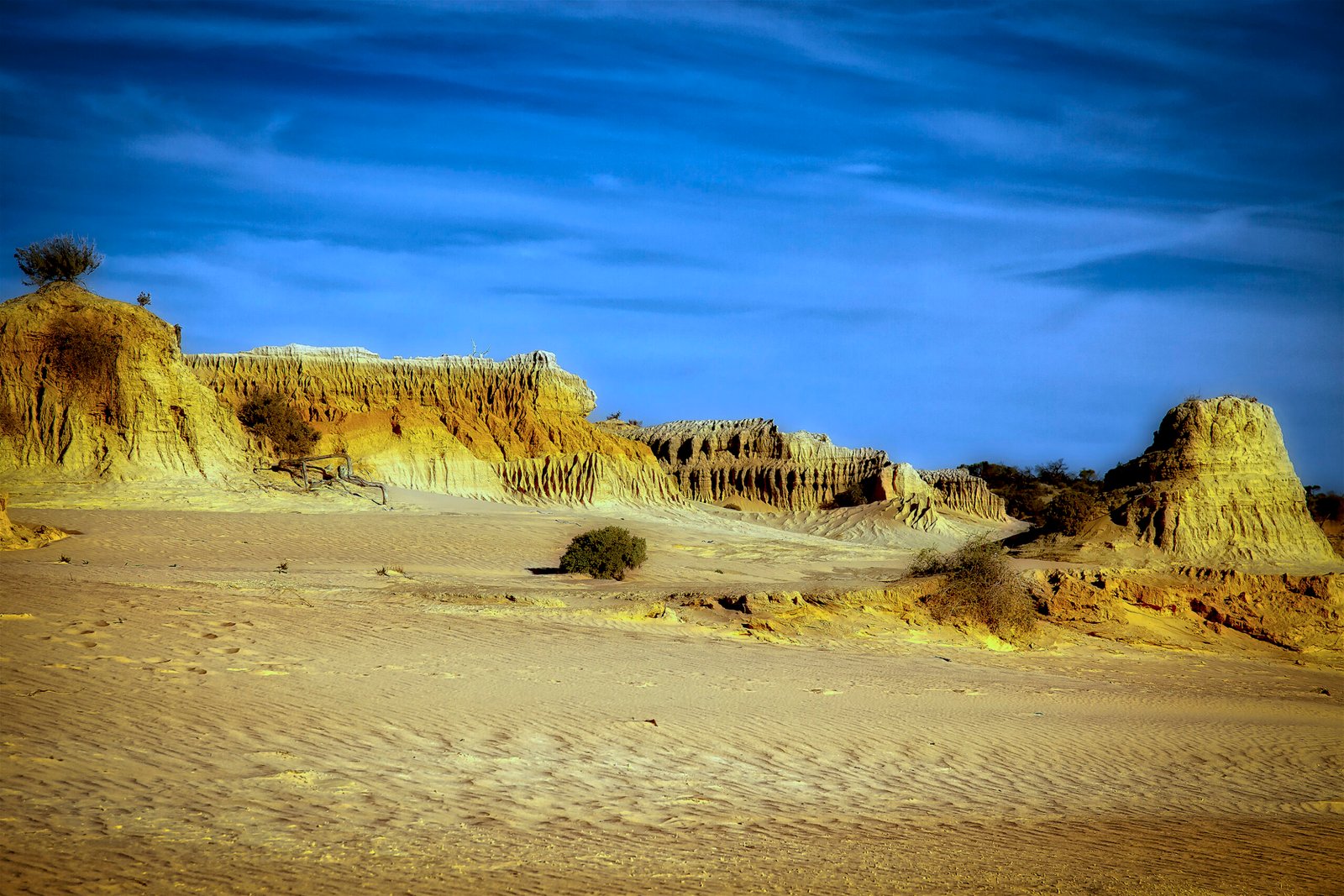 The Walls of China, Lake Mungo, New South Wales — ancient lunette dunes