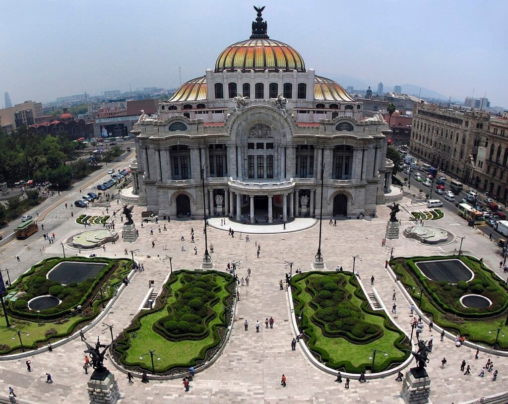 Mexico City — Bellas Artes and the Déco of La Condesa