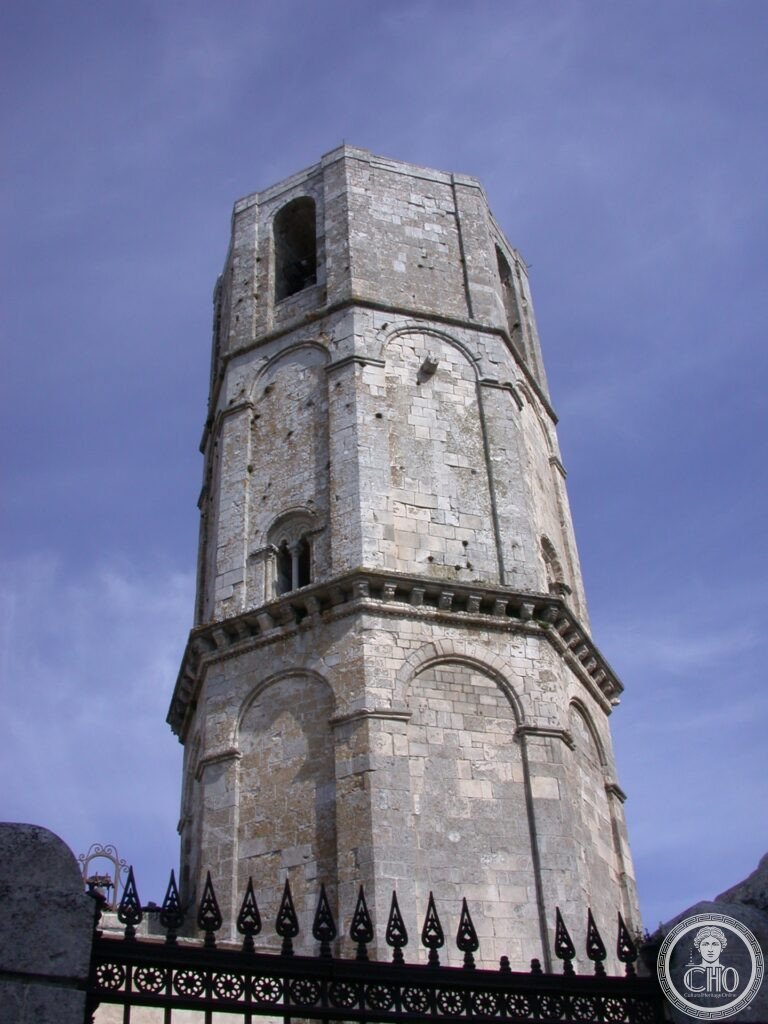 Monte Sant Angelo Santuario San Michele Arcangelo torre campanaria Gargano Puglia UNESCO 2011 Longobardi