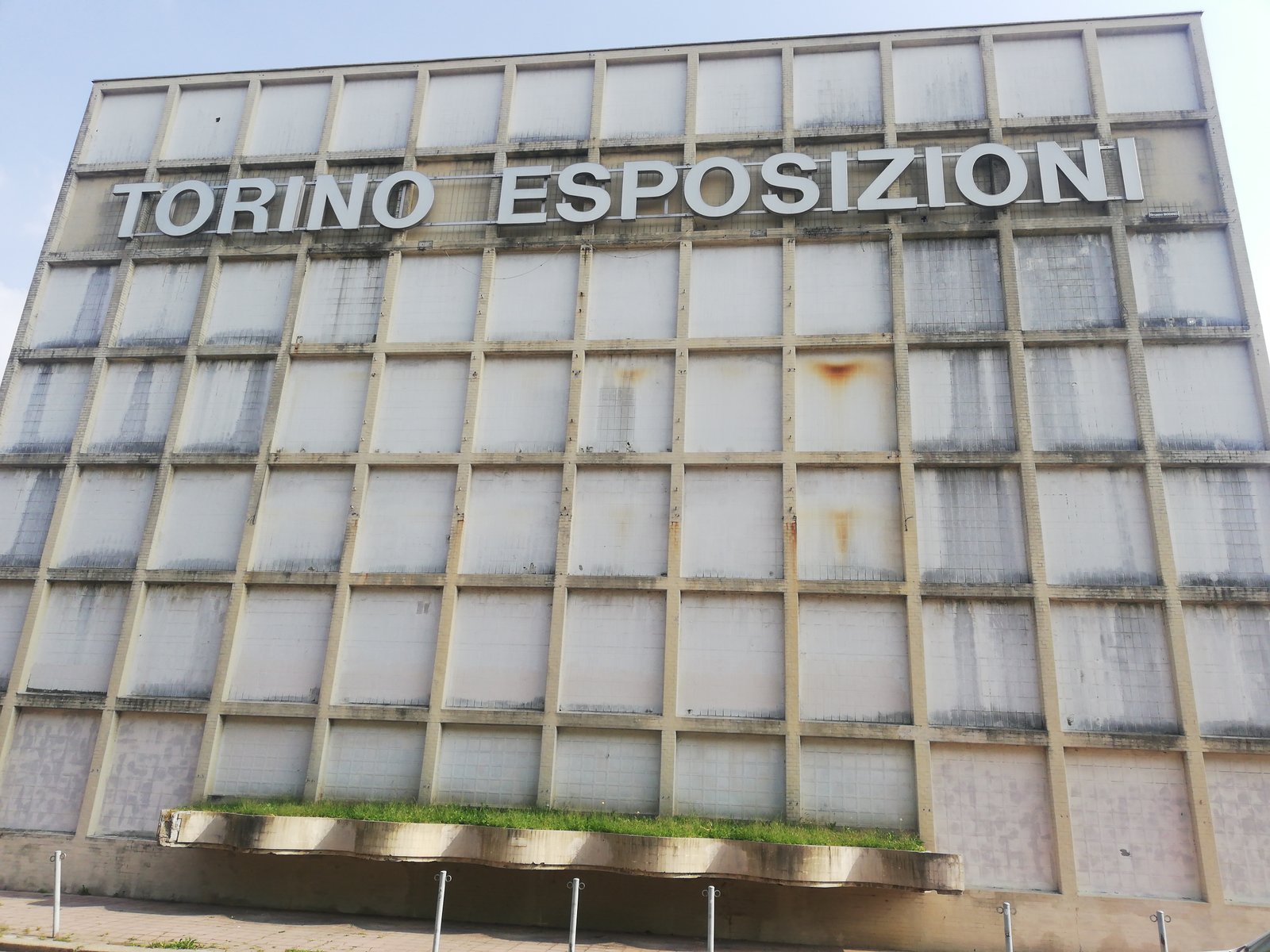 Exterior of the Palazzo di Torino Esposizioni complex along Corso Massimo d'Azeglio, with the razionalist front by Ettore Sottsass Sr.