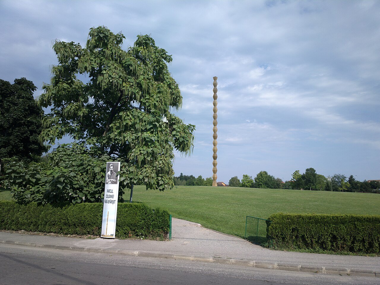 The Column of Infinity (Coloana Infinitului) by Constantin Brâncuși at Târgu Jiu, Romania