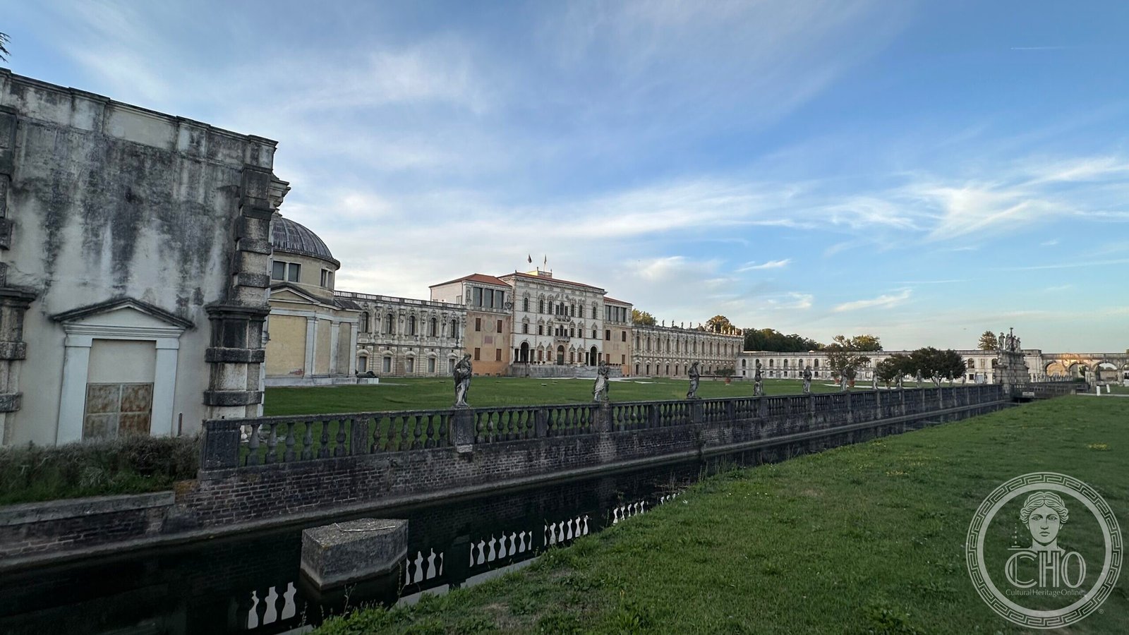 Villa Contarini Camerini, Piazzola sul Brenta — full facade view across the moat and balustraded terrace