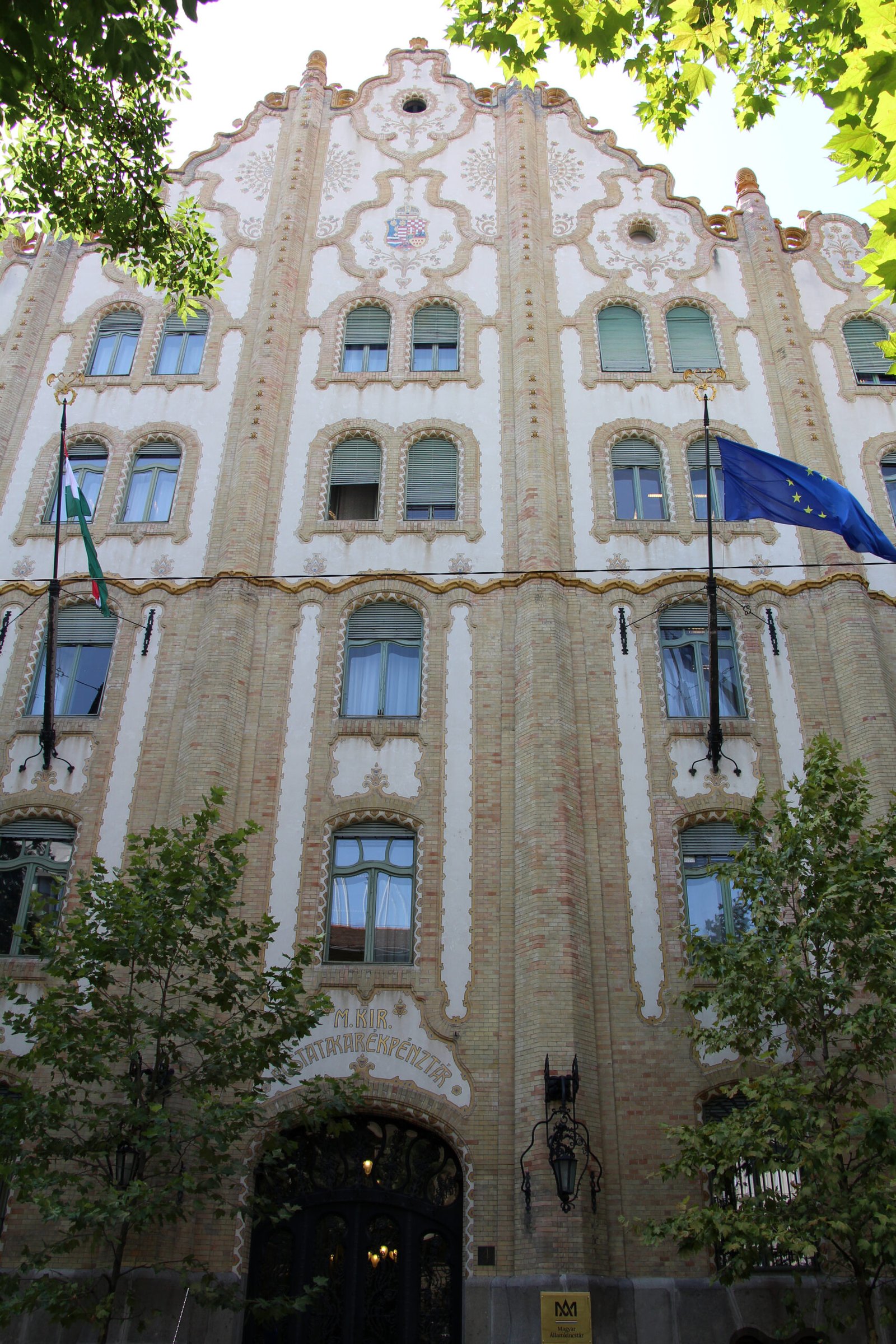 Folk-motif Secession façade and golden Zsolnay ceramic roof of Lechner's Postal Savings Bank, Budapest